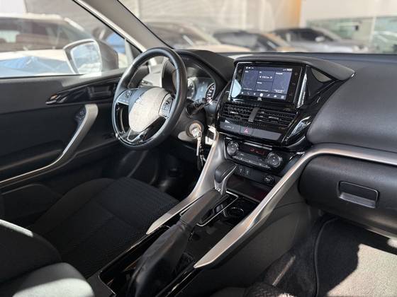 MITSUBISHI ECLIPSE CROSS 1.5 MIVEC TURBO GASOLINA RUSH CVT MITSUBISHI ECLIPSE CROSS 1.5 MIVEC TURBO GASOLINA RUSH CVT
